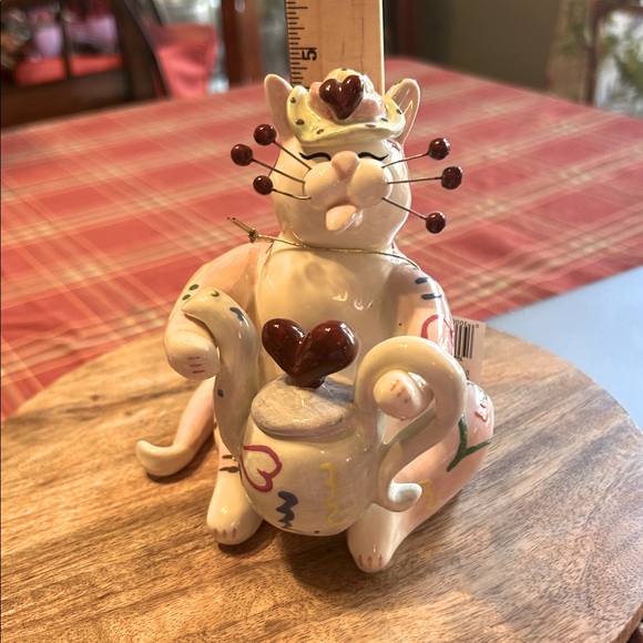 WhimsiClay by Amy Lacombe 2003 Miss Vivian Cat Figurine NWT Valentineβs Day Tea - Picture 11 of 16